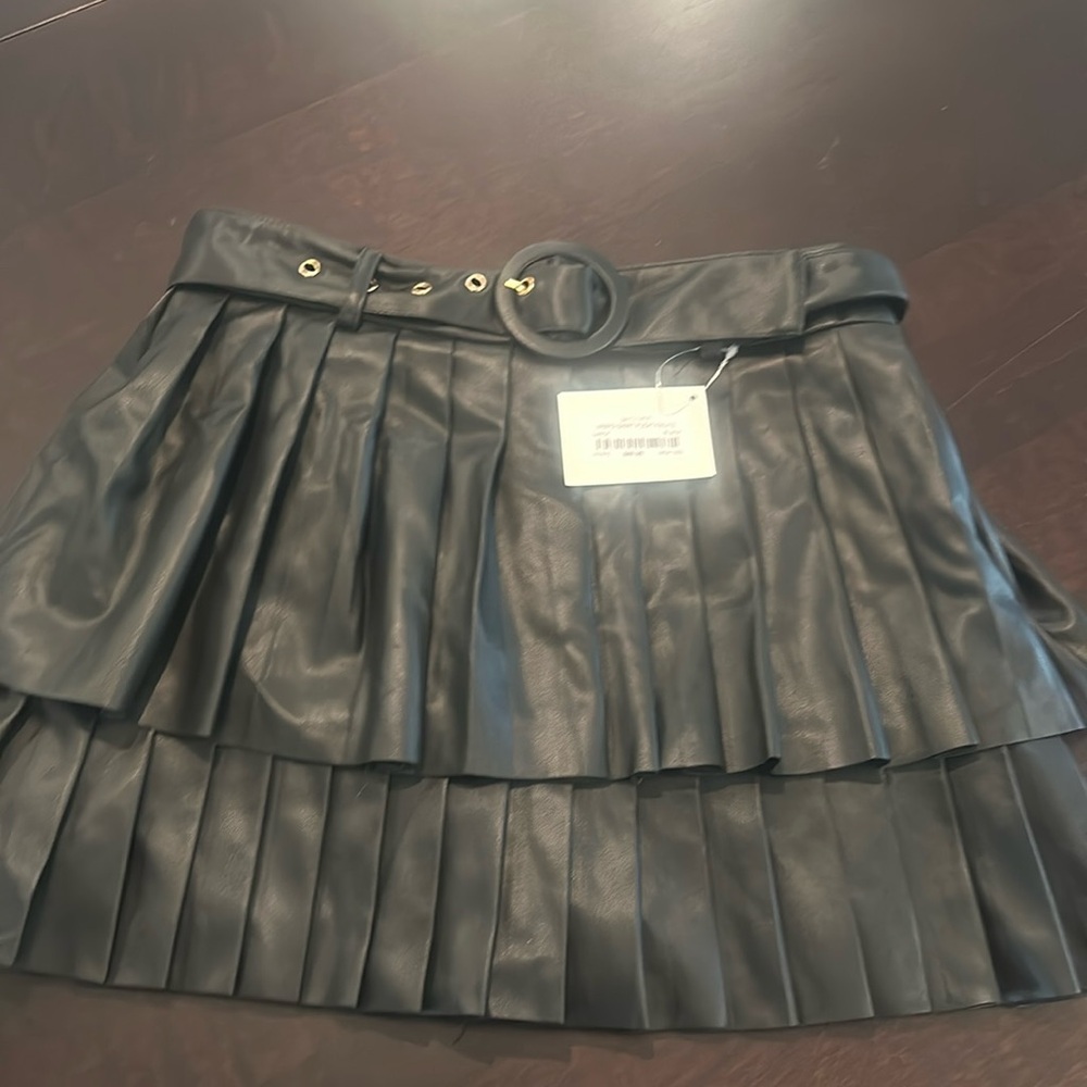 NWT Faux Leather pleated mini skirt